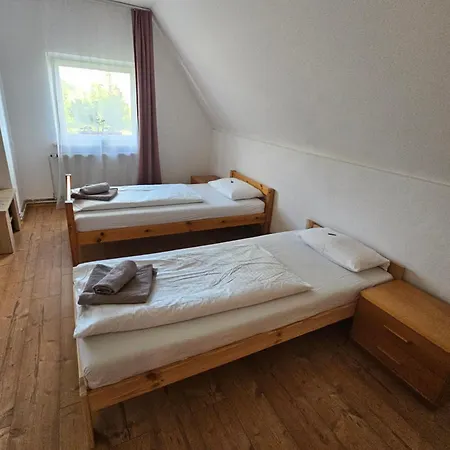 Peter Apartment *